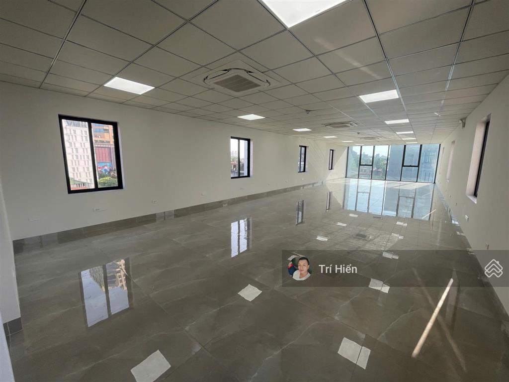 Cho thuê sàn vp mặt phố triệu việt vương 170m2, mt 6m, điều hòa, thang máy, pccc.  0974 557 ***