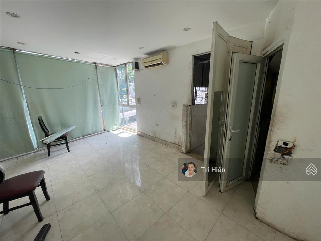 Cho thuê nhà mp trần khát chân 25m2 x 3 tầng, mt 4m, thông sàn, nguyên căn, đoạn đẹp. giá 17tr