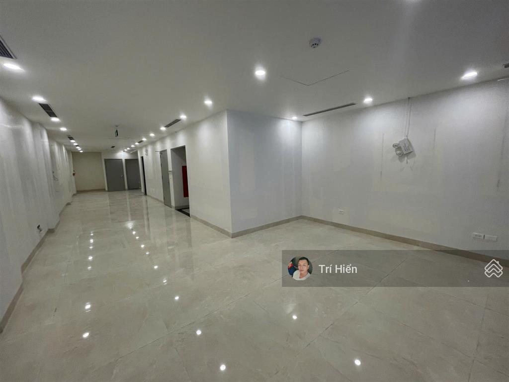 Cho thuê nhà mp tô hiến thành 160m2 x 4 tầng, mt 6,5m, có hầm, pccc, thông sàn, thang máy