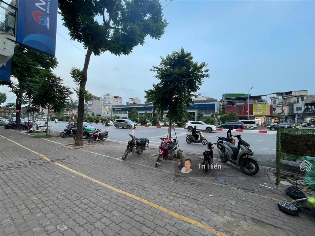 Cho thuê nhà mp trần khát chân 240m² x 4 tầng, mt 9m, thông sàn, nguyên căn.  0974 557 ***