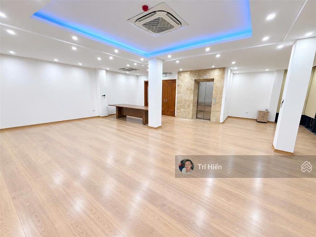 Cho thuê sàn vp mặt phố hoa lư 90m2, mt 9m, điều hòa, thang máy, pccc. giá 19 triệu/tháng