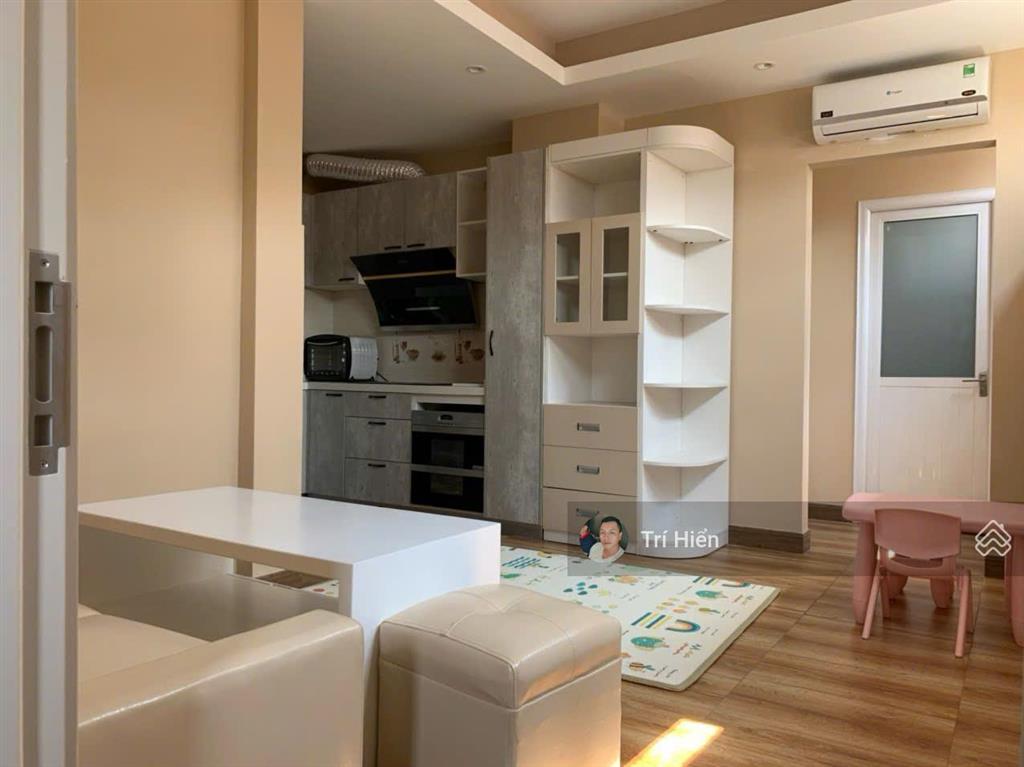 Căn hộ phố trúc bạch 50m², full nội thất, 1pn + 1 pk và bếp, thang máy, khóa riêng. giá 8tr/tháng