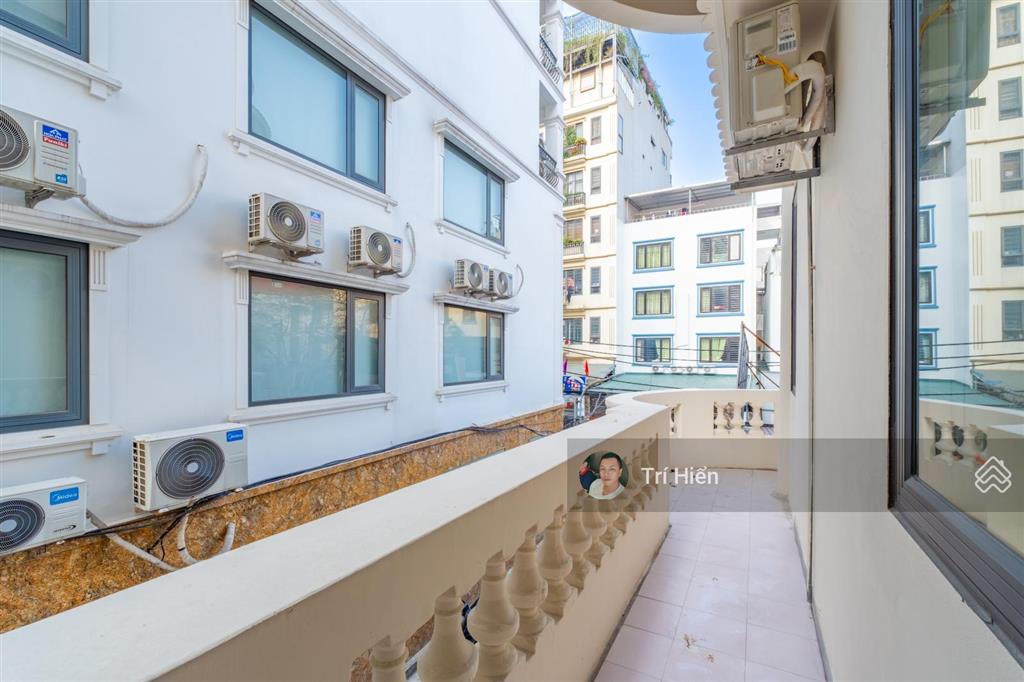 Căn hộ phố võng thị 35m2, full nội thất, 1pn, có thang máy, bếp, khóa riêng. giá 7,9tr/tháng