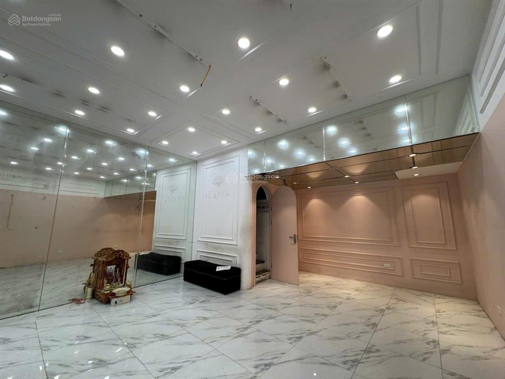 Cho thuê nhà mp phố huế 60m2 x 1,5 tầng, mt 6m, riêng biệt, đoạn đẹp, giá 30tr/th  0974 557 ***