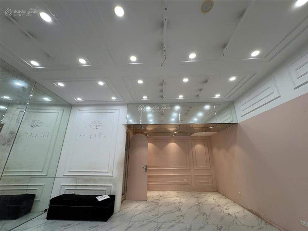 Cho thuê nhà mp phố huế 60m2 x 1,5 tầng, mt 6m, riêng biệt, đoạn đẹp, giá 30tr/th  0974 557 ***