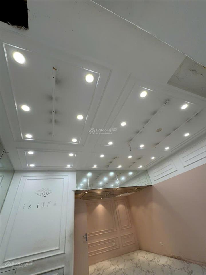Cho thuê nhà mp phố huế 60m2 x 1,5 tầng, mt 6m, riêng biệt, đoạn đẹp, giá 30tr/th  0974 557 ***