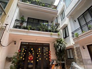 Cho thuê nhà phố trần quốc toản 50m2 x 5 tầng, mt 4,3m, nhà mới, thang máy, nguyên căn. giá 36tr