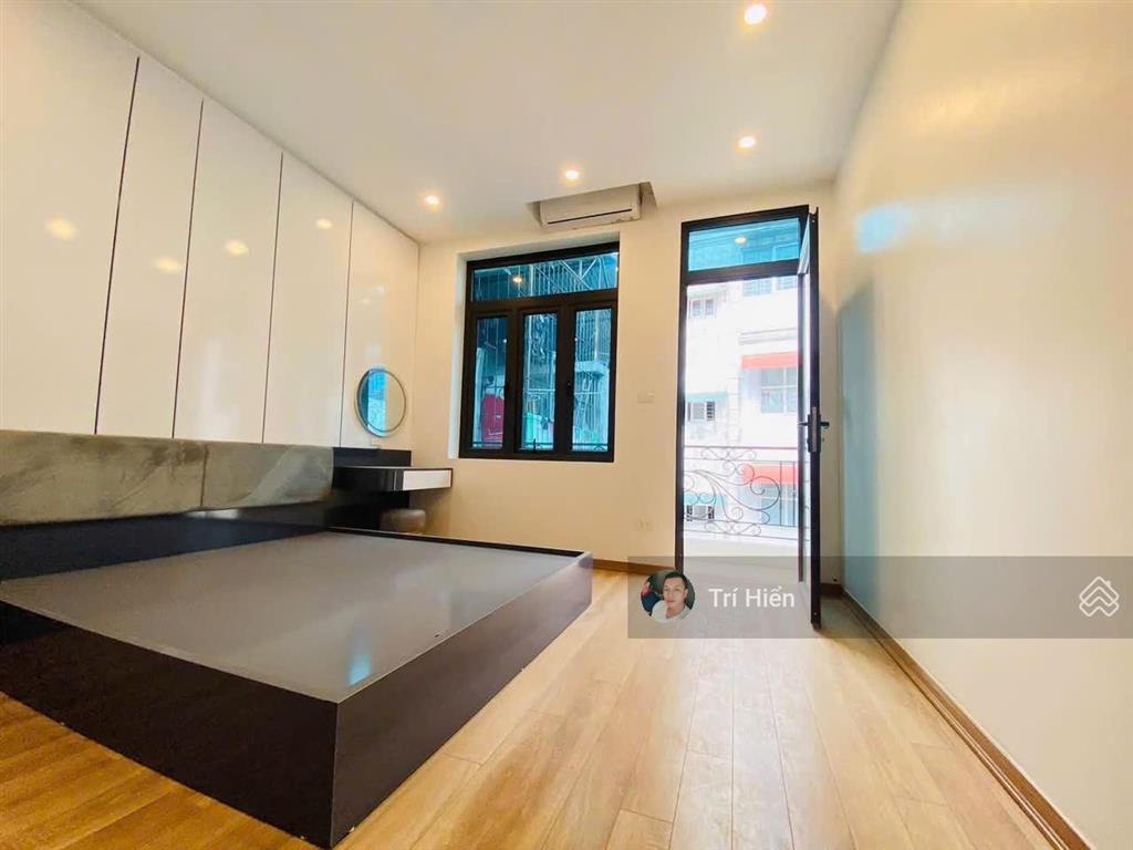 Cho thuê nhà phố khâm thiên 52m2 x 4 tầng, mt 4m, nhà mới, thông sàn, nguyên căn. giá 16,5tr