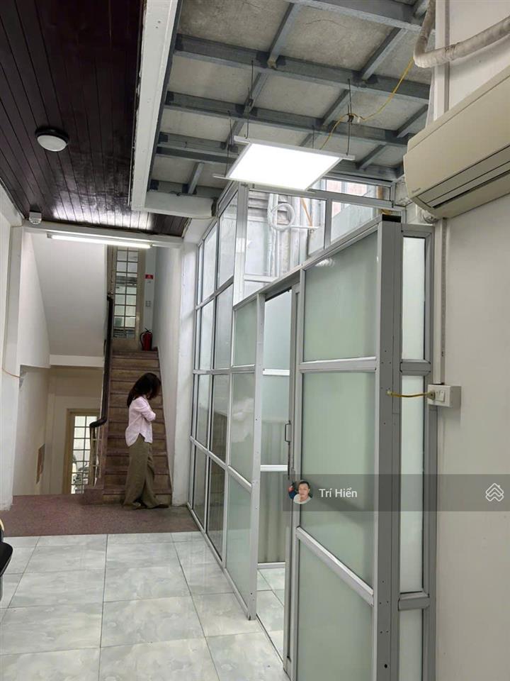Cho thuê nhà mp phùng hưng 110m2 x 5 tầng, mt 4m, nguyên căn, đoạn đẹp. giá 90tr/tháng