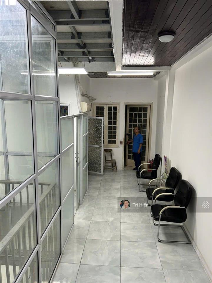Cho thuê nhà mp phùng hưng 110m2 x 5 tầng, mt 4m, nguyên căn, đoạn đẹp. giá 90tr/tháng