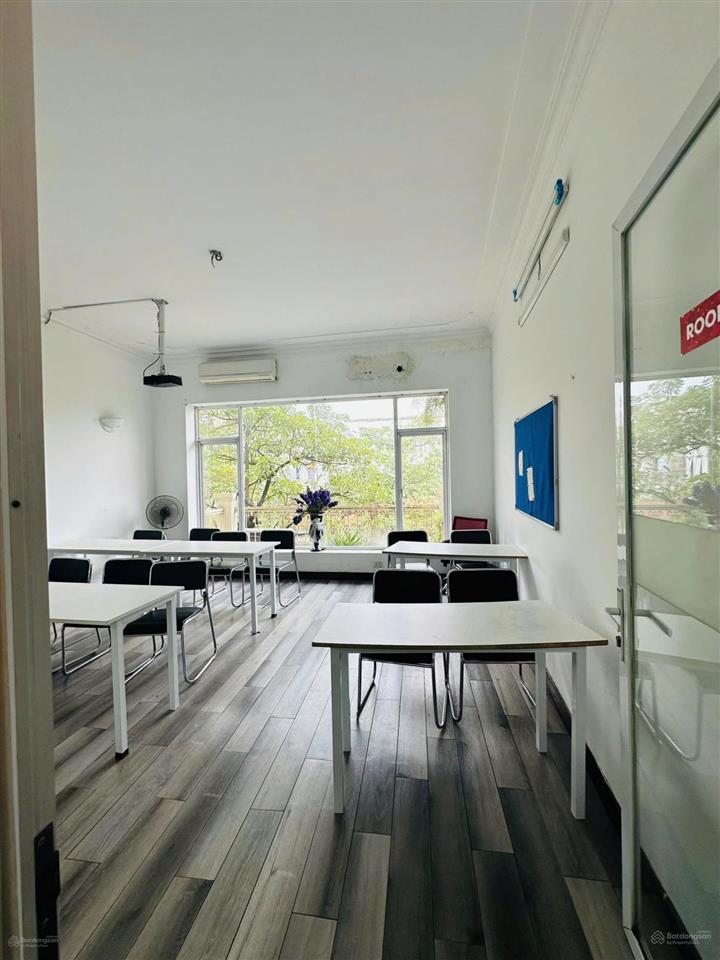 Cho thuê nhà mp lạc trung 90m2 x 6 tầng, mt 6m, thông sàn, nguyên căn, đoạn đẹp.  0974 557 ***