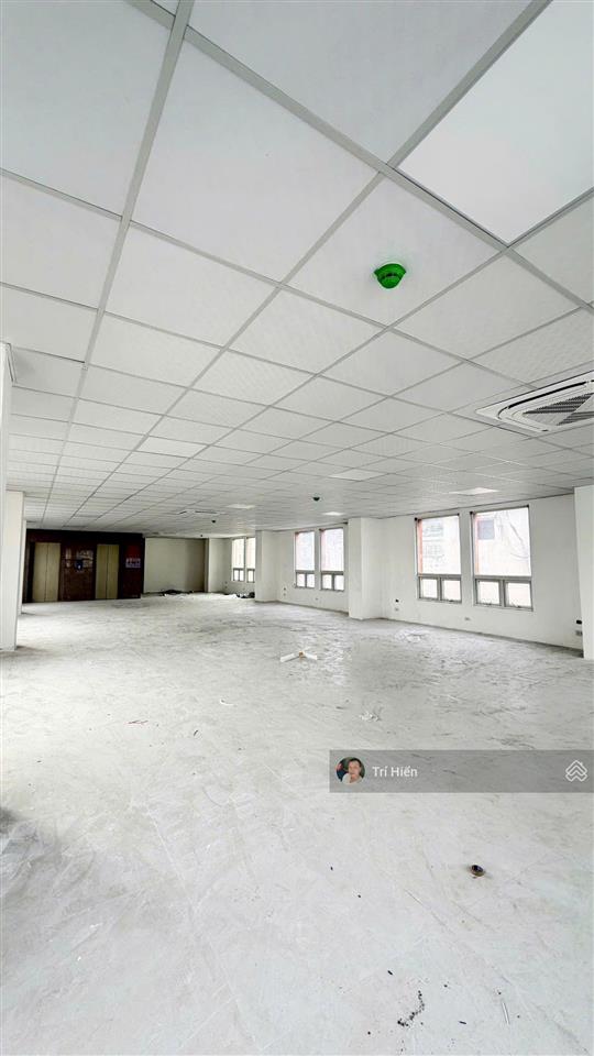 Cho thuê sàn vp mặt phố tôn đức thắng 190m2, mt 9m, thông sàn, có điều hòa, hầm, thang máy.