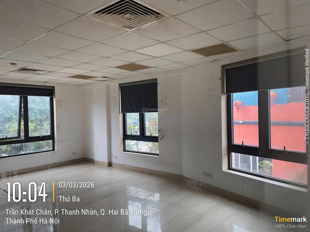 Cho thuê sàn văn phòng mp trần khát chân 130m2, mt 10m, có hầm, thang máy.  0974 557 ***