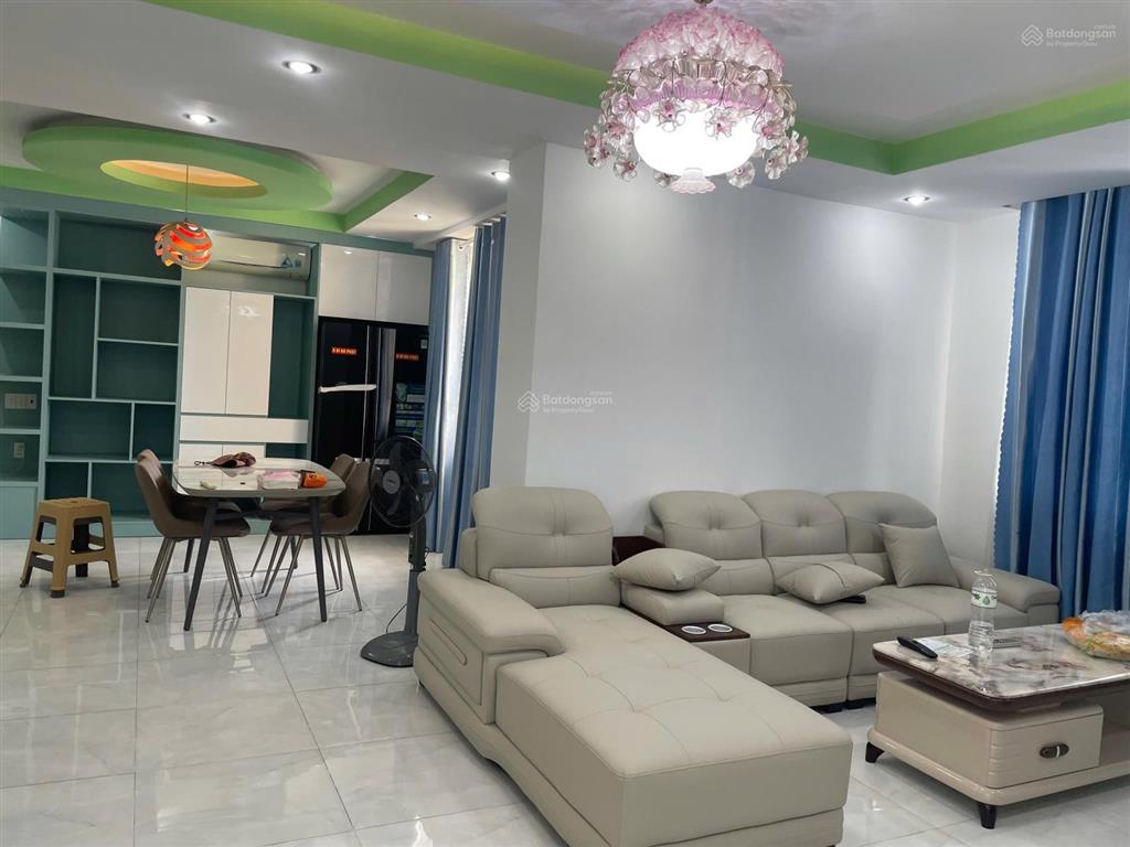 Tôi bán gấp căn hộ petroland 2pn giá rẻ nhất khu vực giá 3tỷ190