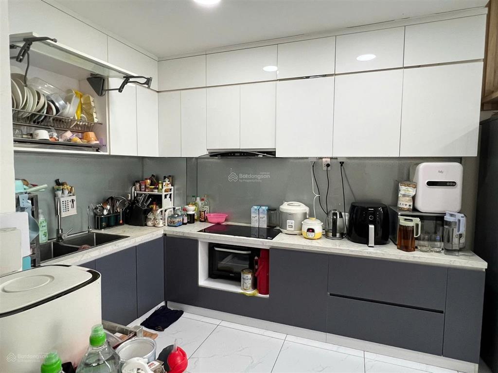 Bán cc petroland q2, giá siêu hời 3,6 tỷ, 80m2, 2pn, 2wc