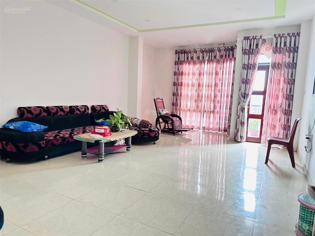 Bán nhà 4 tầng mặt tiền đường nguyễn xí cách biển 700m