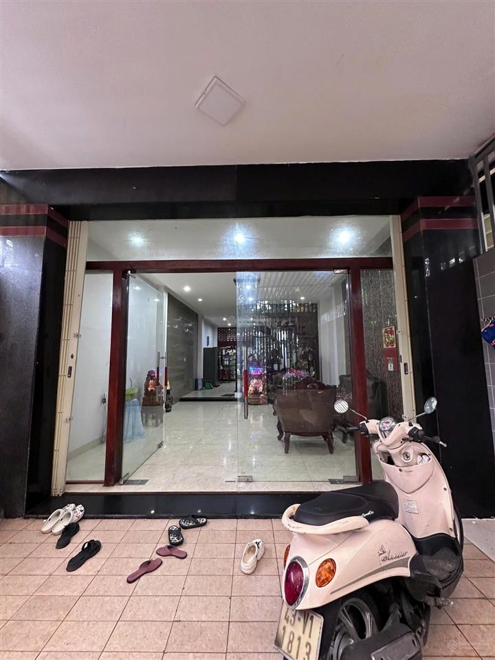 Bán nhà 4 tầng mặt tiền đường nguyễn xí cách biển 700m