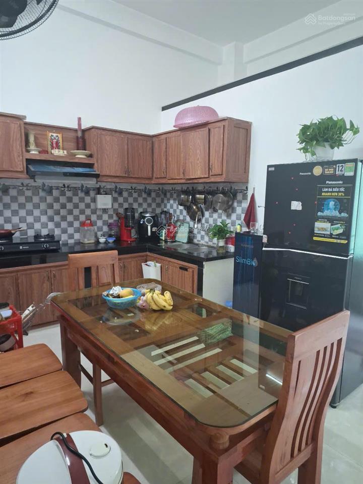 Bán nhà 2 tầng kiên cố mt văn thánh 1 hồ bàu tràm mát mẻ 4tỷ5