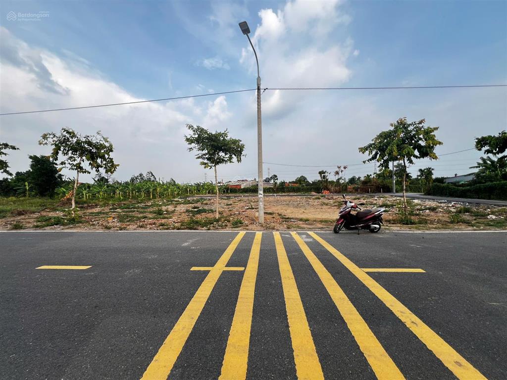 Em cần bán gấp lô góc 3 mặt tiền đường view trực tiếp sông đồng nai