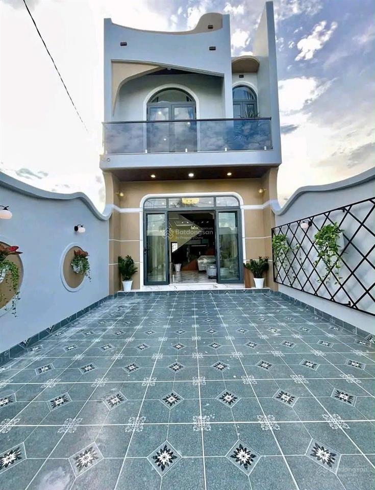 Ngộp lắm rồi, chỉ 1 tỷ 750. chủ hạ giá bán gấp căn nhà shr cuối đường đồng khởi