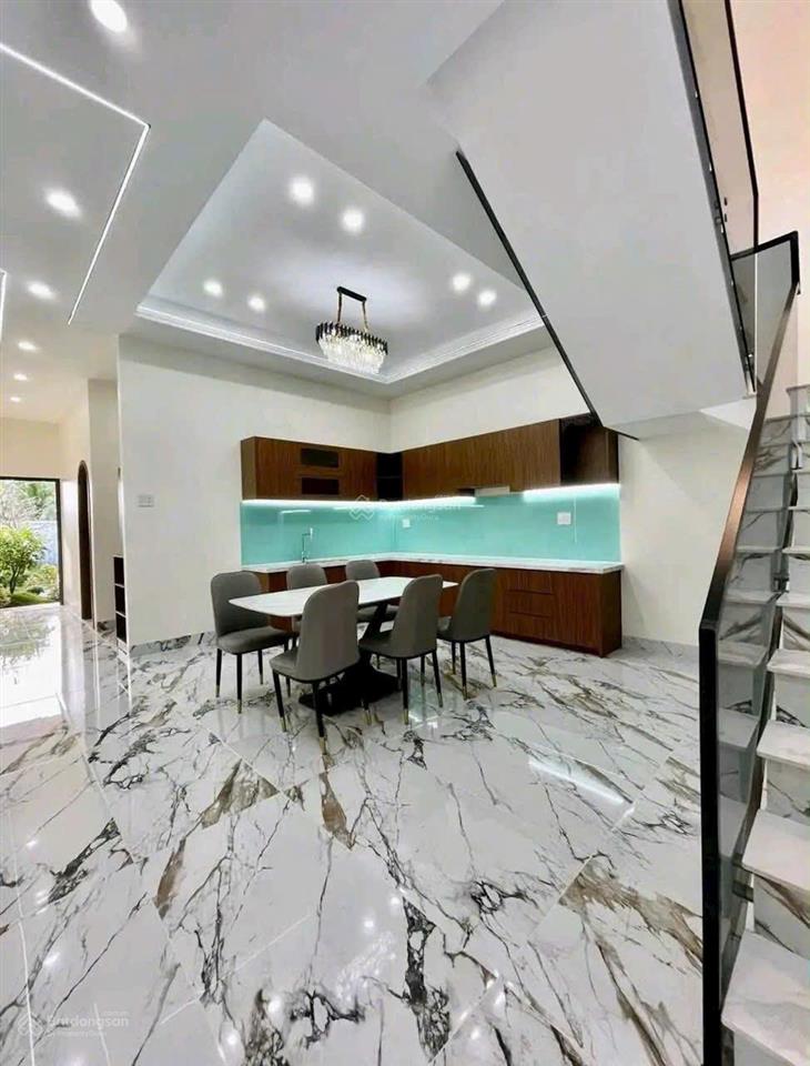 Ngộp lắm rồi, chỉ 1 tỷ 750. chủ hạ giá bán gấp căn nhà shr cuối đường đồng khởi