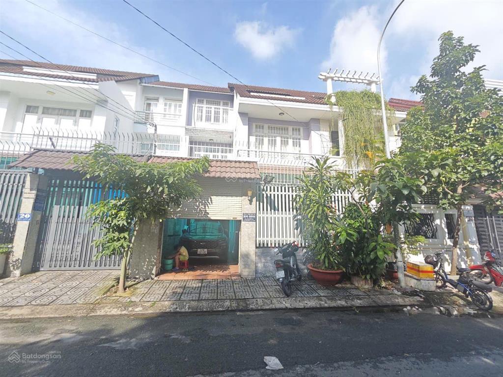 Bán hoặc cho thuê nhà mặt phố dd10, kdc an sương, nguyễn văn quá, 105m2, 3 tầng, 5pn, 4wc