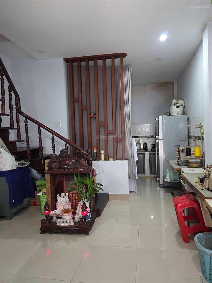 Tân phú giáp tân bình nhà hoàng xuân nhị .phú trung.tân phú ngay ngã tư âu cơ lạc l quân giá 4.6 tỷ