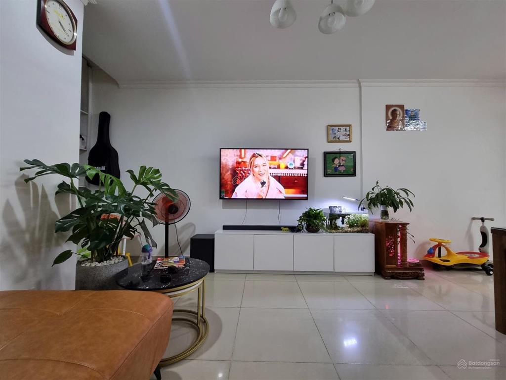 Bán căn 1 pn green town  sổ hồng  2,2 tỷ  view thành phố