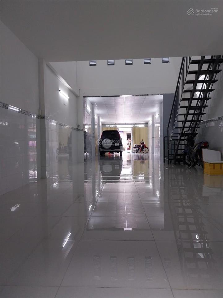 Cho thuê nhà mặt tiền đường trịnh thị miếng, huyện hóc môn. diện tích 200m2, cách chợ bắp 200m2