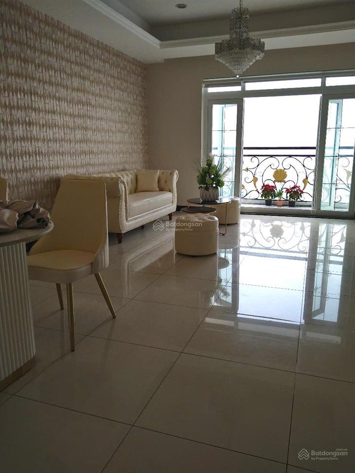 Bán gấp căn hộ thuận việt, quận 11, căn góc 3pn, giá tốt 4,9 tỷ, sổ hồng.