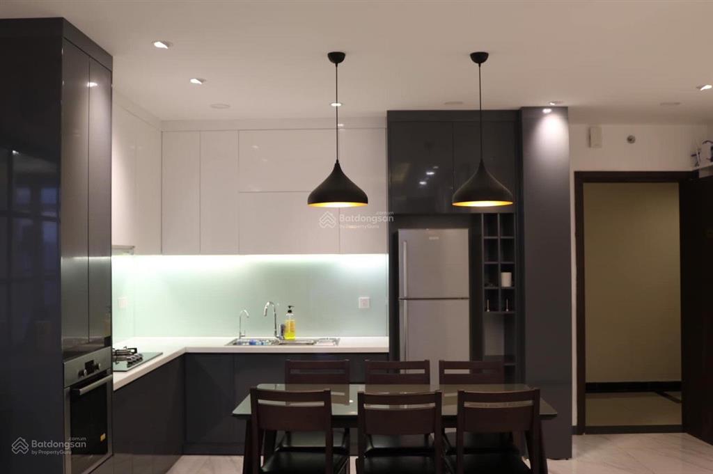 Bán căn hộ chung cư 590 cmt8, quận 3, 87m2, 2pn,2wc, 5 tỷ, sổ hồng.