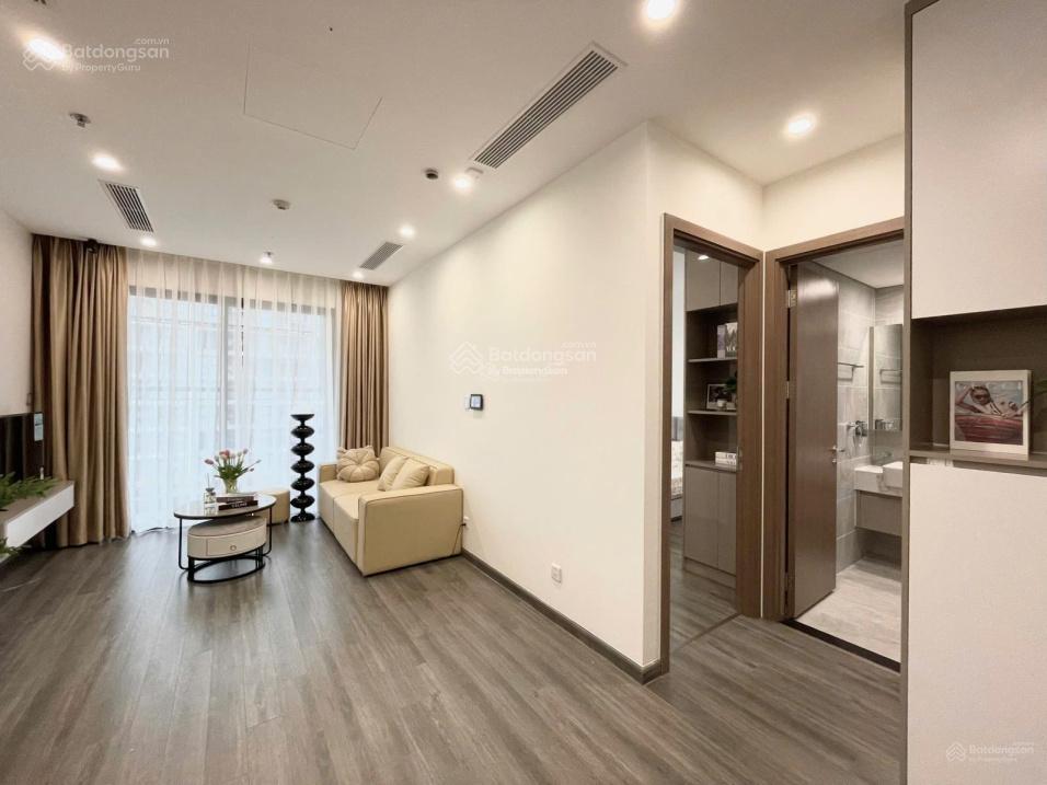 Chủ nhà cần bán gấp căn hộ 2n nội thất đẹp, giá chỉ 4,5 tỷ,