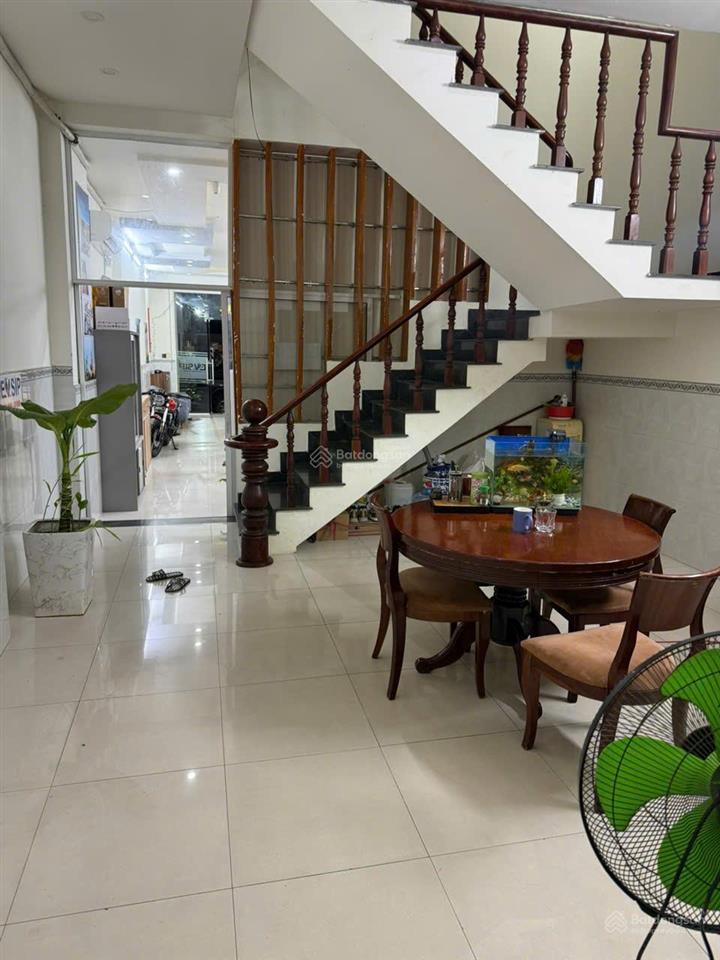 Bán nhà riêng kdc việt sing (d11) 100m2, sổ riêng, đường 8m, giá chỉ 5,6 tỷ chính chủ