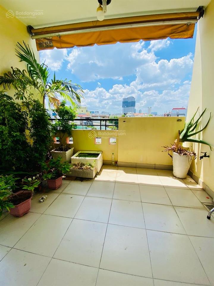 Giá 8.6 tỷ.mt nhà đường hồng bàng. p12. q6.