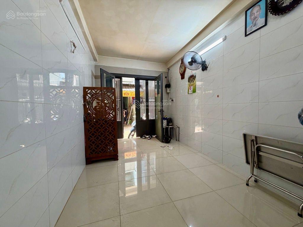 Bán gấp nhà hà tôn quyền. p12. q5. giá 7.8 tỷ