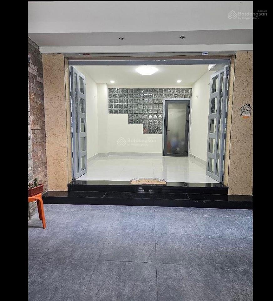 Tặng full nội thất. nhà hẻm 666. giá 17.5 tỷ. đường 3.2. p14. q10