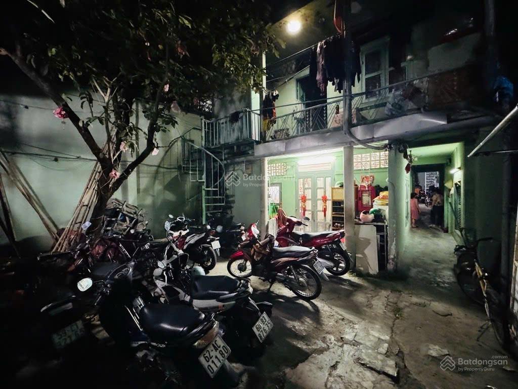 Chủ bán gấp. nhà hxh đoàn văn bơ. p15. q4. giá 21.5 tỷ