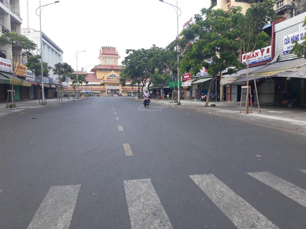 Bán vị trí kd mt chợ bình tây. đường chu văn an.p2.q6. giá 19 tỷ.