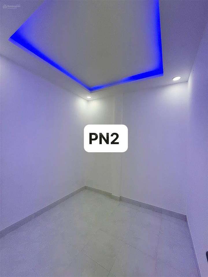 Ccg chỉ 3,5 tỷ  nhà đẹp trung tâm thị trấn hóc môn