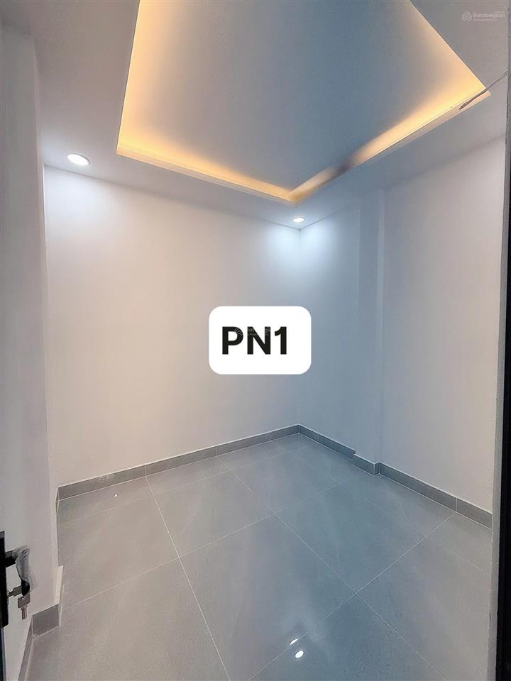 Ccg chỉ 3,5 tỷ  nhà đẹp trung tâm thị trấn hóc môn