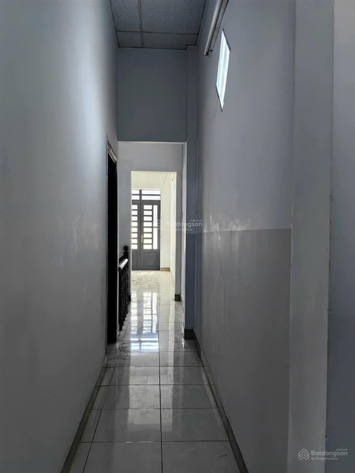 Nhà 2 tầng  gần mặt tiền trần thị bốc  81m  ô tô đỗ cửa  chỉ 4 tỷ