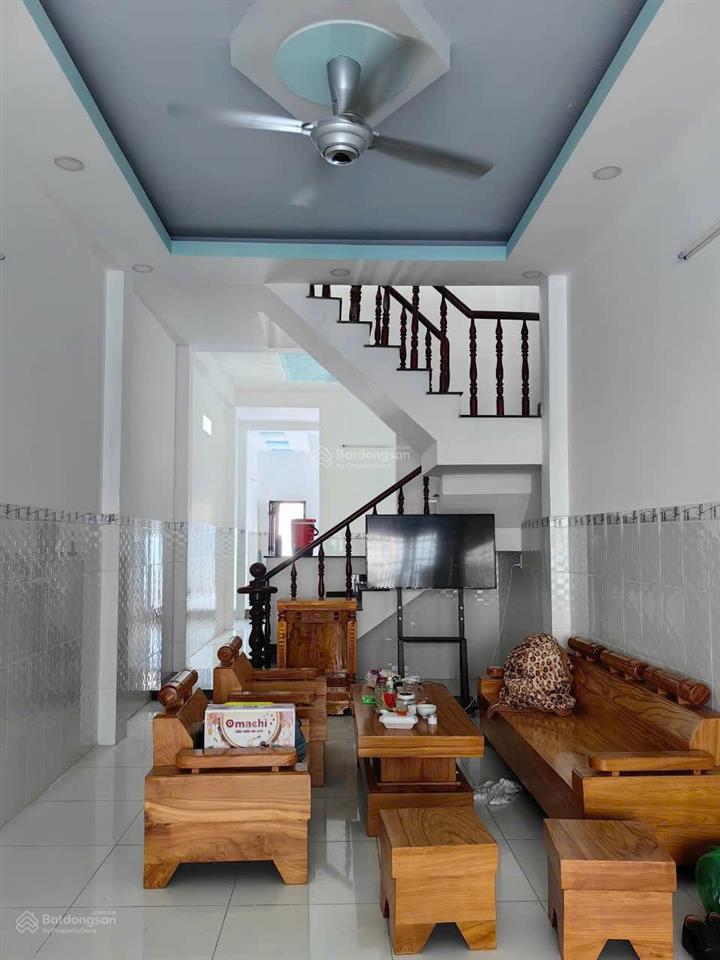 Nhà 2 tầng  gần mặt tiền trần thị bốc  81m  ô tô đỗ cửa  chỉ 4 tỷ