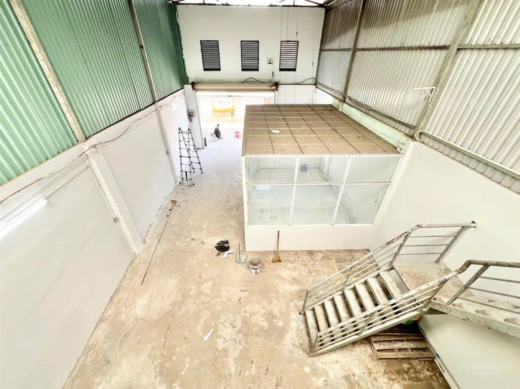 Cho thuê kho xưởng đường tây lân, bình tân diện tích 7 x 30 (1 gác lửng) 350 m2 giá 20tr