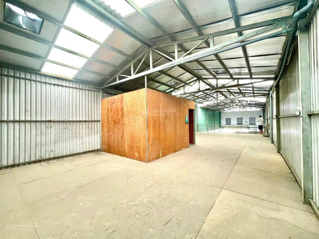 Cho thuê kho xưởng đường tây lân, bình tân diện tích 7 x 30 (1 gác lửng) 350 m2 giá 20tr