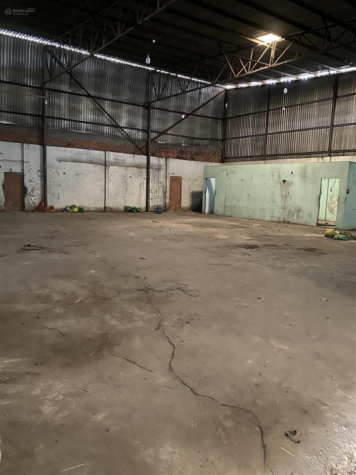Cho thuê kho xưởng 1/ đường nguyễn thị tú bhh b bình tân dt 750m² giá 75tr (bao thuế dg công 40f