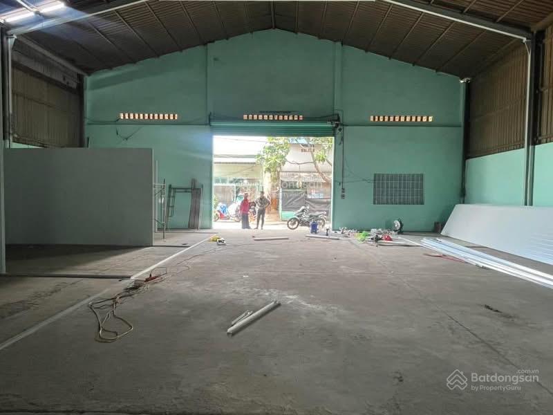 Cho thuê kho xưởng 1/ dg bình thành , bhh b bình tân dt 450 m2 giá 35 tr ( gác lửng ) sân đậu xe