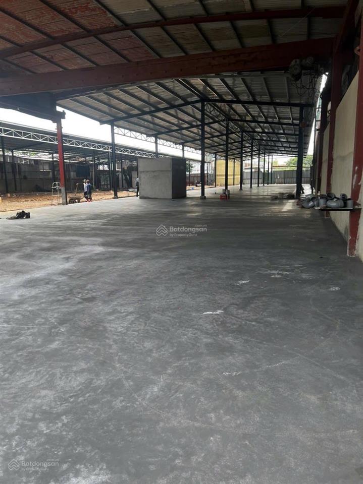 Cho thuê kho bãi mặt tiền đg quốc lộ 1a bình hưng hoà b bình tân dt 4500m2 kho xưởng 1200m2 170tr