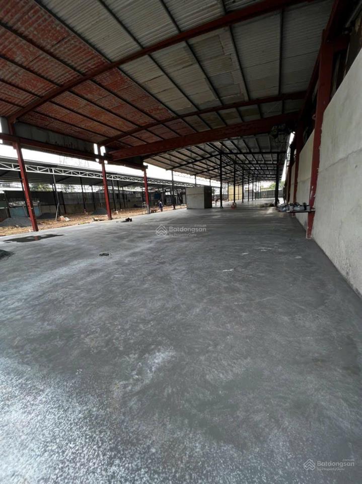Cho thuê kho bãi mặt tiền đg quốc lộ 1a bình hưng hoà b bình tân dt 4500m2 kho xưởng 1200m2 170tr