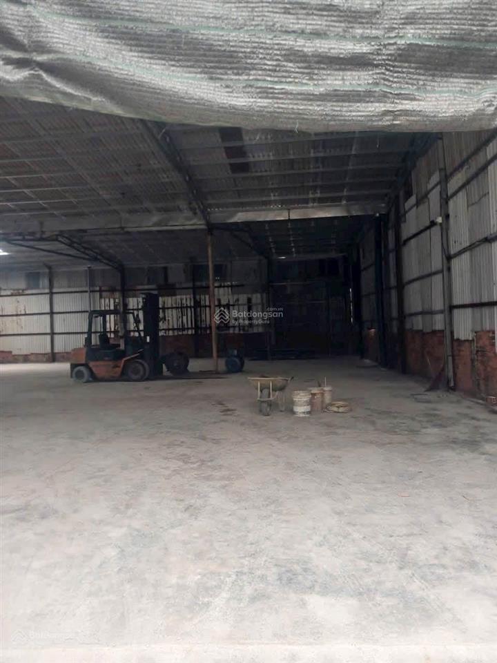 Cho thuê kho xưởng 1/ dg quốc lộ 1a bình hưng hoà b bình tân dt 1000m2 giá 60tr dg tải 10 tấn