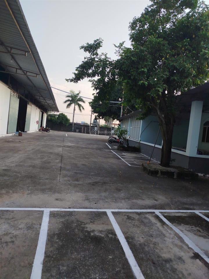Cho thuê nhà xưởng đường mỹ hạnh, xã mỹ hạnh,long an diện tích 6700 m2 nhà xưởng 3000m2 giá 200 tr